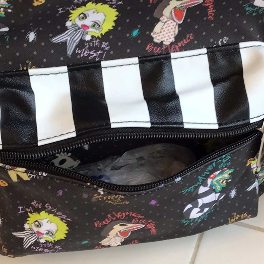 ‘Beetlejuice’ All Over Print Mini Backpack NWOT - Picture 4 of 8